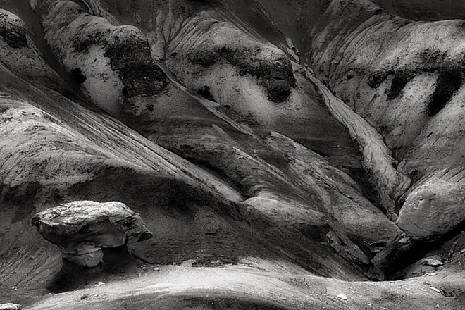 Mud and Rock 2 - Glenn Canyon National Park, Utah (62313 bytes) www.jeffkrewson.com