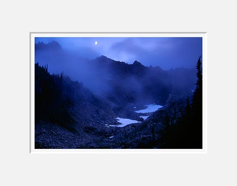 Moonset, Valley of Heaven - Olympic National Park, Washington (15113 bytes)