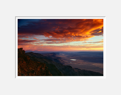 Summit Sunrise - Steens Mountain, Southeast Oregon (17475 bytes)